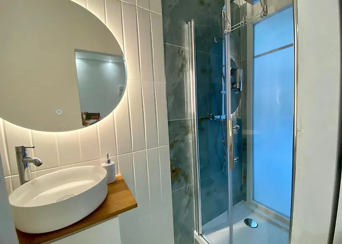 Apartment Hyper Centre - Air-conditioned - Quiet - Tramway - Equipped Kitchen - Wifi *